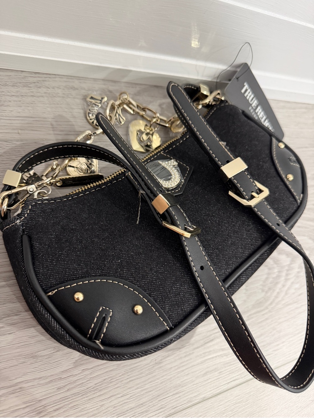 True Religion Black Shoulder Bag with Heart Charm Chain - Picture 3 of 6